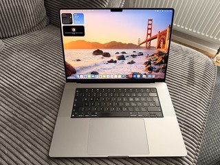 Apple MacBook Pro 16" M1 2021 16GB RAM 512GB SSD Silber QWERTZ