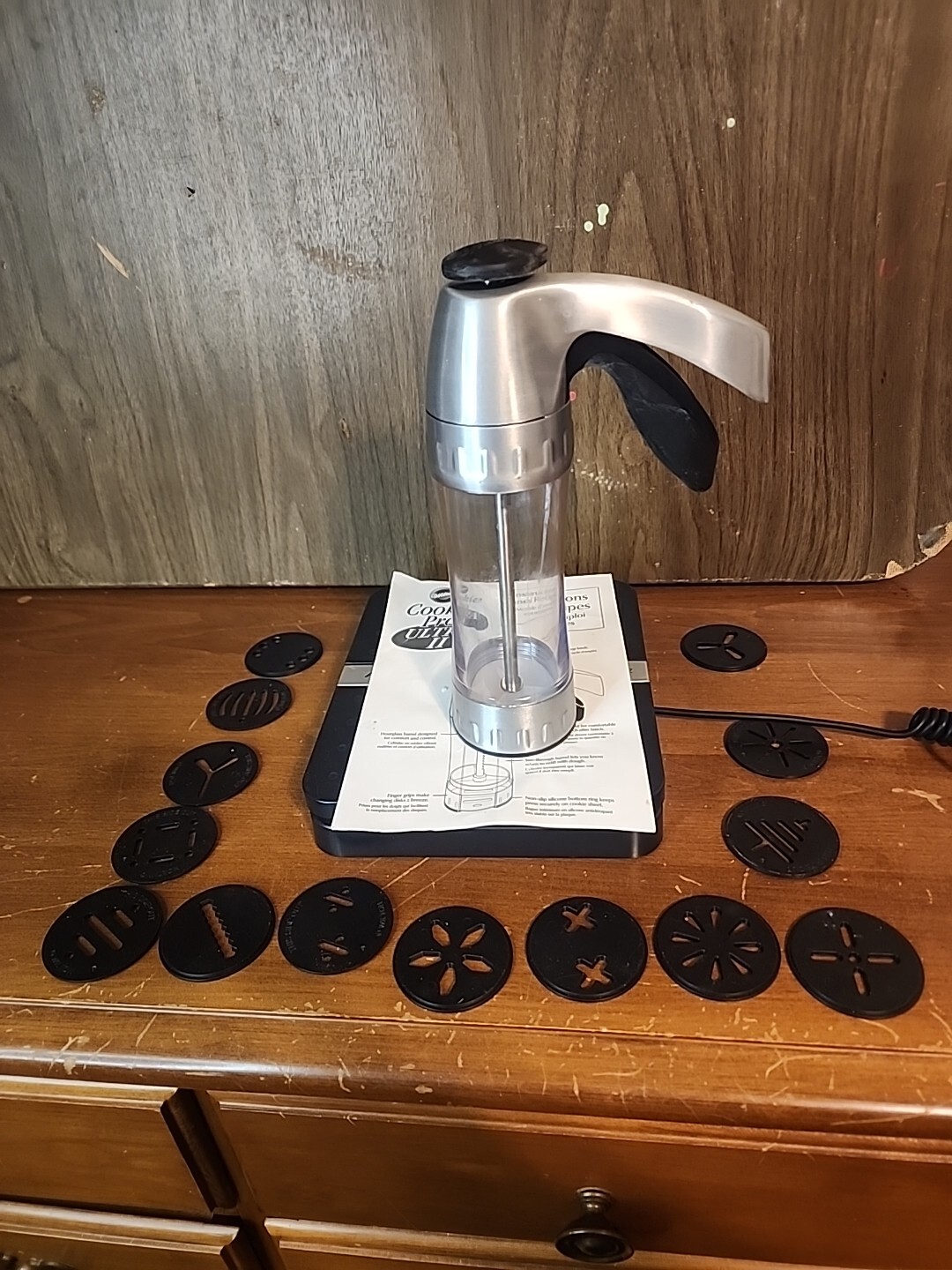 Wilton Cookie Press Pro Ultra II 2 Soft Grip with 14 Shape Disks eBay