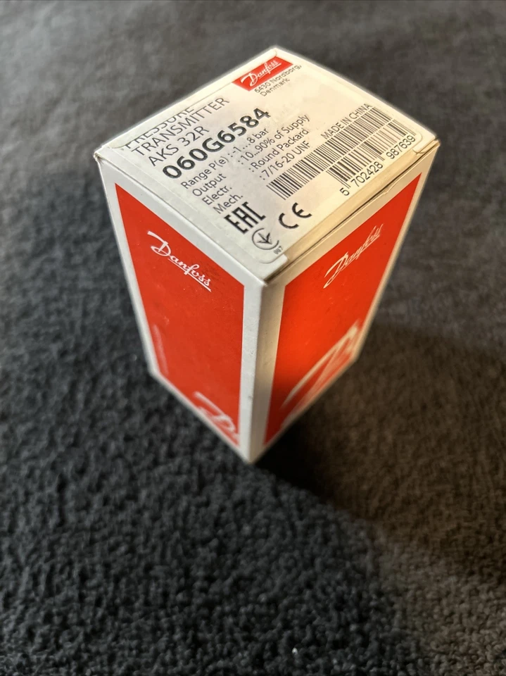 Danfoss Pressure transmitter AKS 32R 060G6584 Daikin 333992043 Transducer  - Image 3 of 3