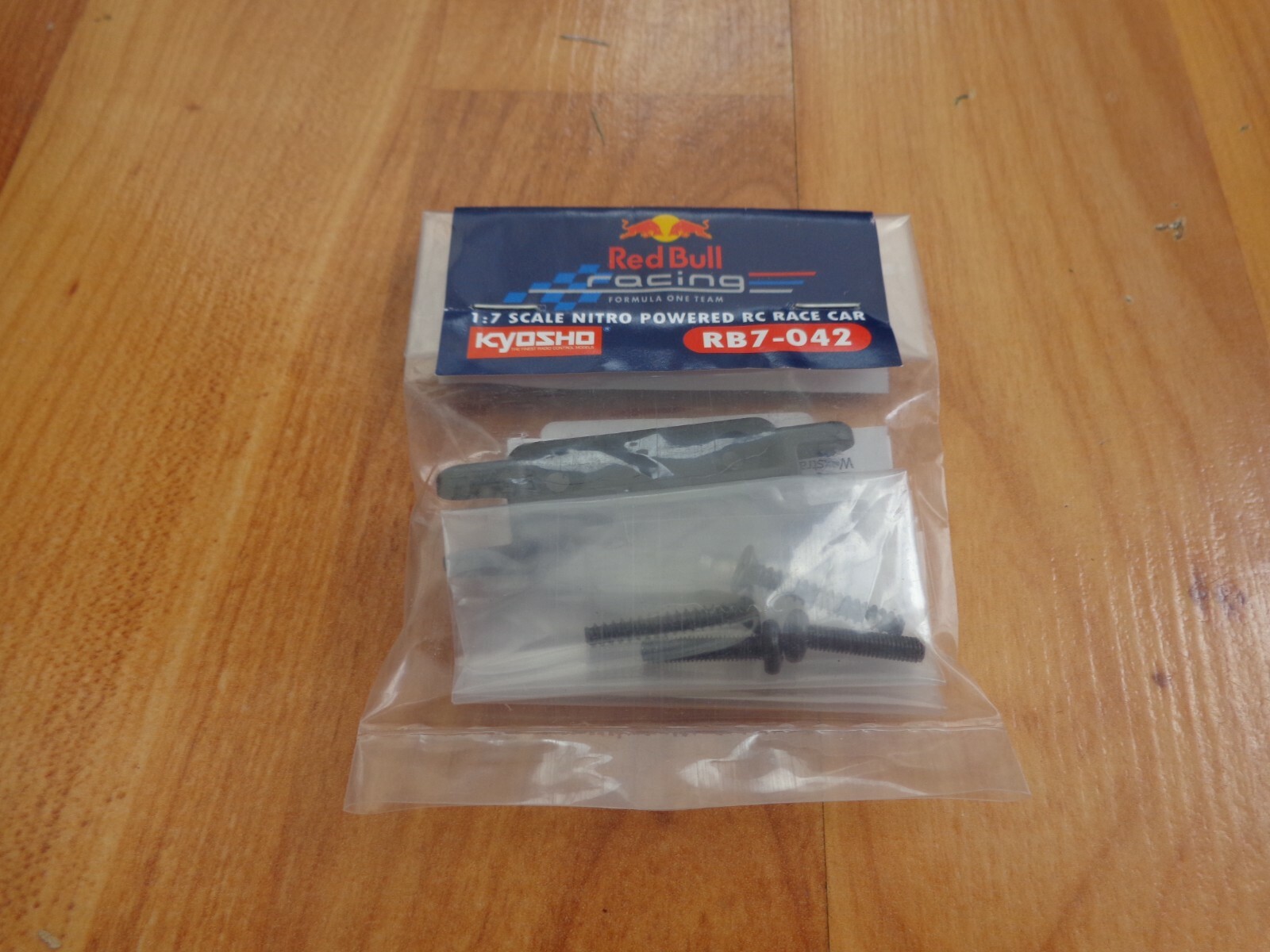 1/7 DEAGOSTINI BUILD THE RED BULL RACING RB7 F1 RC CAR #42 REAR SHOCK MOUNT