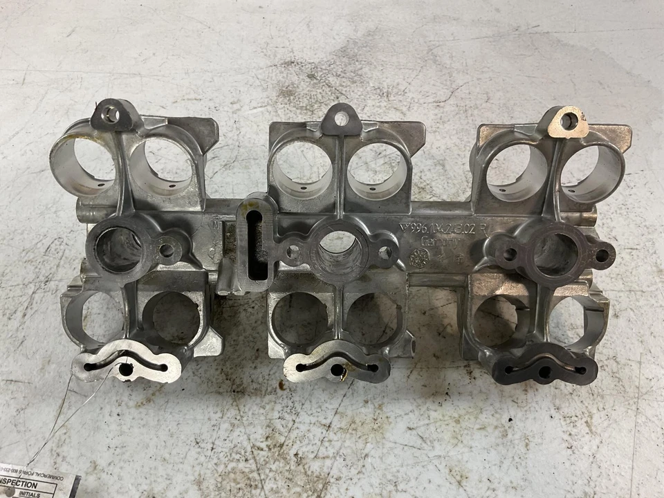 2002-2005 Porsche 911 996 3.6L Cam Follower Housing 99610404200 99610424302 Foto 2 de 3