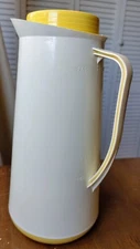 CARNATION Yellow & white 60s Vintage pitcher