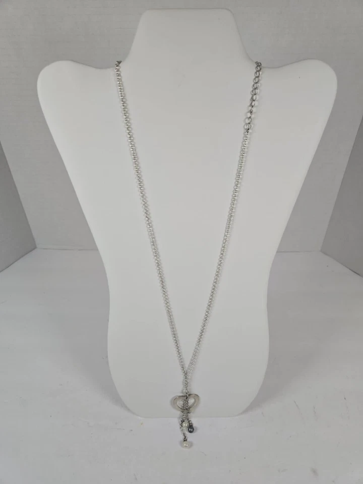 Colar pingente coração aberto prata pérolas Vantel com pérolas penduradas - Imagem 2 de 4