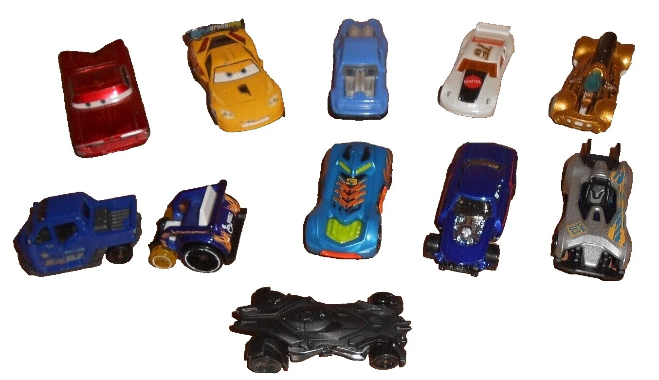 Hot Wheels Real Riders Batman vehículos diecast y de juguete