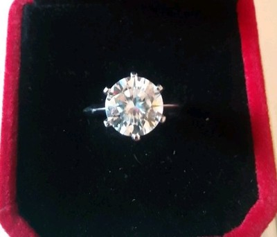 3 Karat Moissanit Ring S925 Sterlingsilber UK Größe P 1/2 GRA zertifiziert