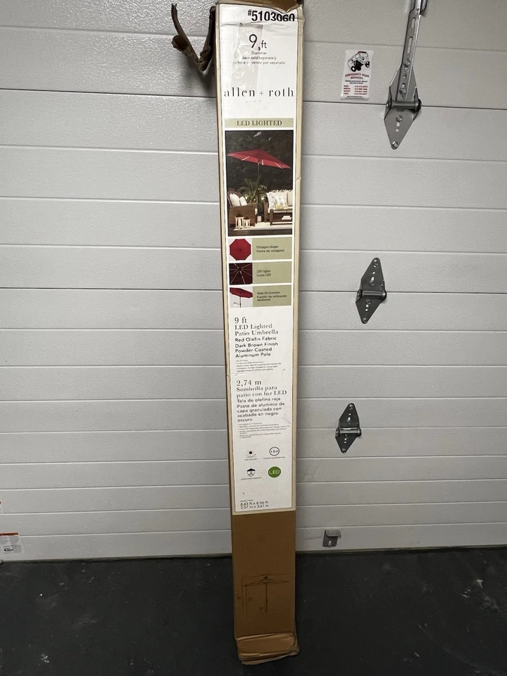 Mesa de patio roja de 9 pies paraguas de mercado con luces LED solares Foto 2 de 4