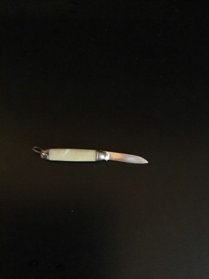 RARE vintage MINIATURE pocket knife PEARL 1950's 1.25'' In Very Good Condition!!!