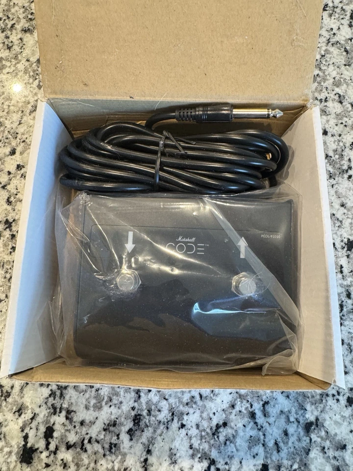 Marshall PEDL-91010 2-way Footswitch for CODE Digital Amp Amplifiers PEDL91010 - Image 2 of 3