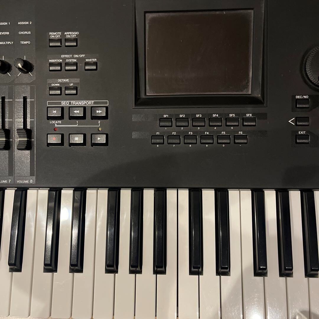 Yamaha MOTIF XF7 76-key Keyboard Synthesizer w/Power Cable