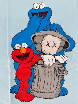 Uniqlo Kaws T-Shirt Men's Small Sesame Street Elmo Cookie Monster