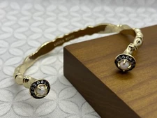 Kendra Scott Ryker Bracelet in Gold tone white kyocera opal mystic bazaar