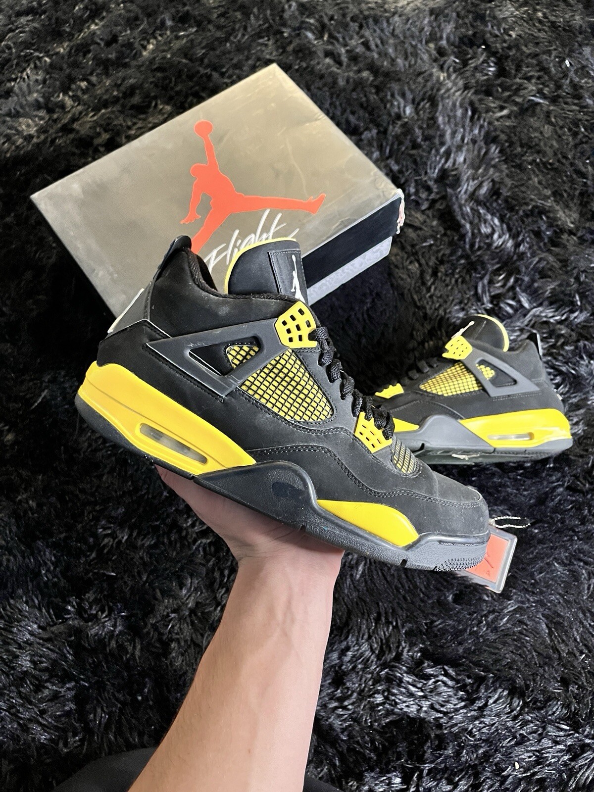 Air Jordan 4 retro “Thunder” 2012