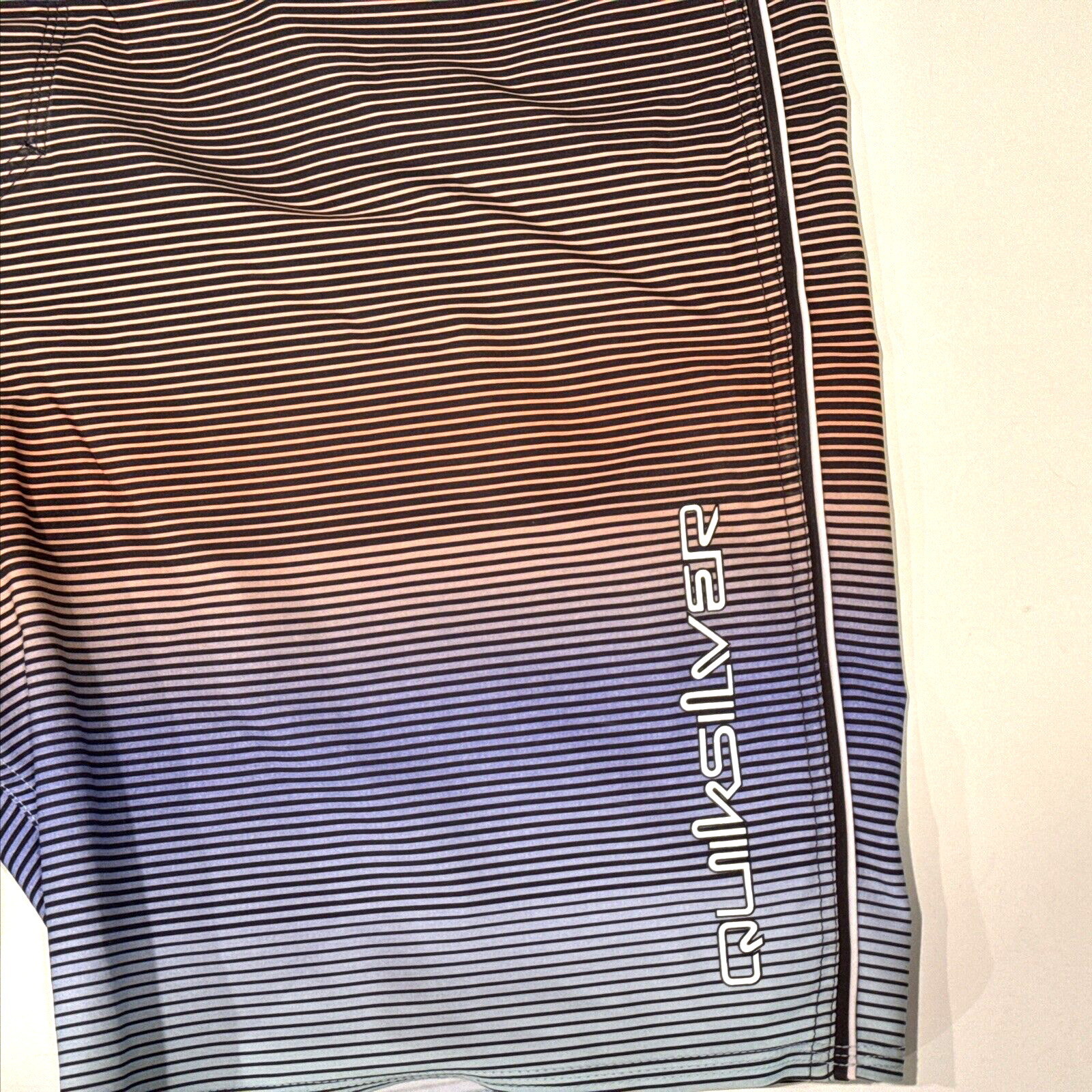 Quick Silver Board Shorts DrawString Polyester Sh… - image 2