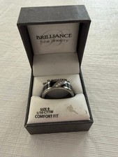 MEN'S WEDDING RING SIZE 9