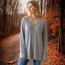 Joan Vass Cashmere Sweater M Cozy Pullover Relaxed Fit Gray Bell Sleeves V Neck