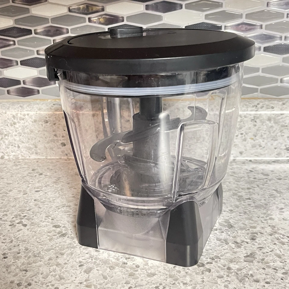 Licuadora Ninja Procesador de Alimentos Tazón Jarra 64 OZ con Hoja y Tapa GH-14014 Foto 3 de 4