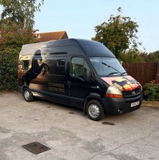 Renault Master 3.5T Horsebox 04 Van Conversion