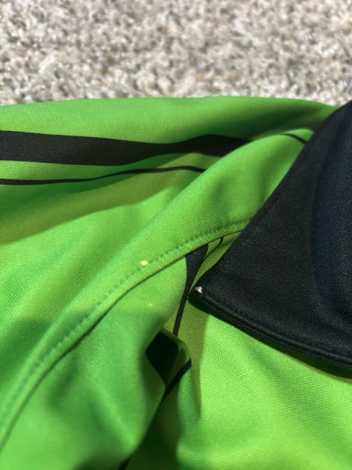 Lote 2 camisetas verdes del programa de árbitros de la Federación de Fútbol de Estados Unidos talla M amarilla talla grande Foto 2 de 4