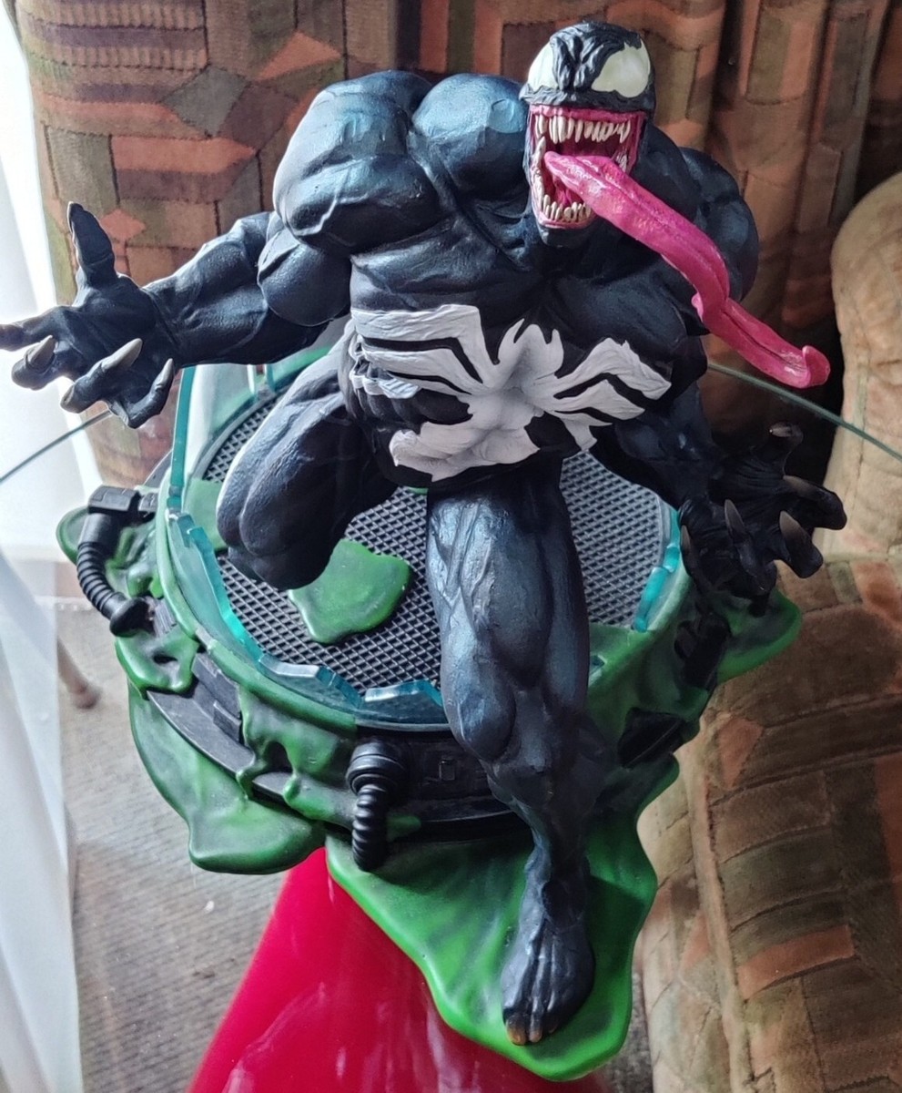 Diamond Select Marvel Premier Collection Resin Statue Venom