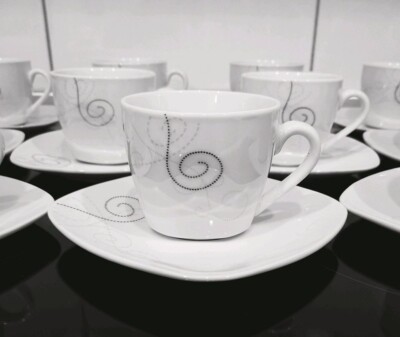 22 tlg. Home 4 You Kaffeeset...Tassen mit Unterteller...Porzellan...Weiß-Schwarz