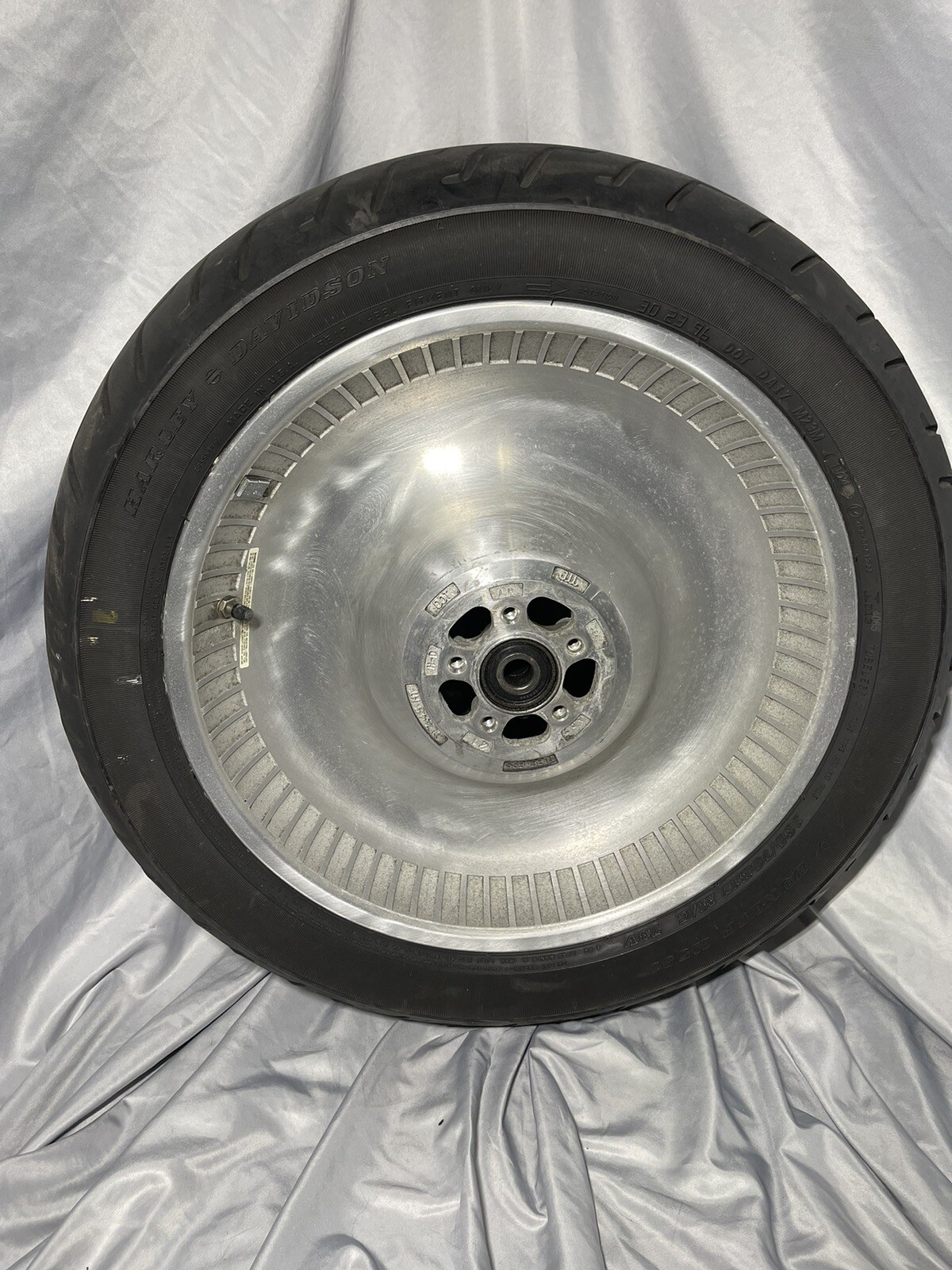 20002004 Harley Davidson Softail Sportster REAR SOLID DISC WHEEL RIM