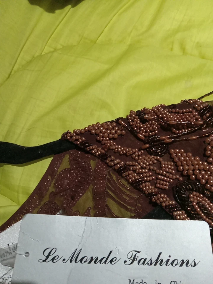 Mantón/bufanda con cuentas de moda LeMonde con cuentas a mano ideal para ropa de iglesia o noche Foto 2 de 4