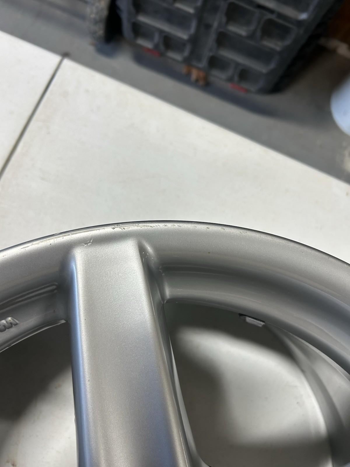 Speedline Magnesium Wheel Rim 18 Inch x 8.5  5X 114.3 16mm Offset Silver Ferrari