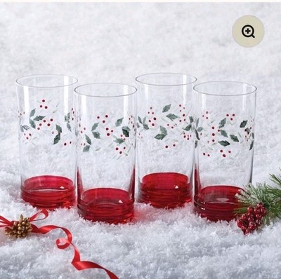 2 NWT Pfaltzgraff Winterberry Tumbler Glasses Holly Berries Etched Handpainted