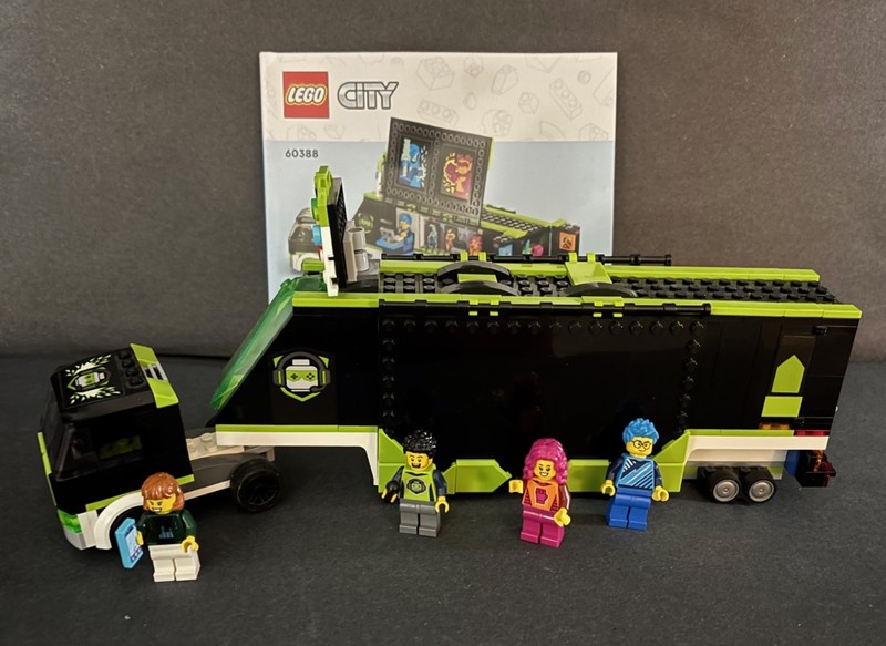 LEGO CITY 60388 Gaming Tournament Truck Retired Set w/ Manual & Box