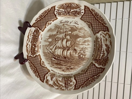Friendship Of Salem Historic Fairwinds Plate 10.5"