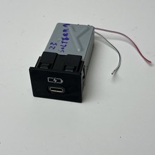 2023 SUBARU SOLTERRA CENTER CONSOLE USB CHARGE PLUG PORT JACK OEM 85532-60060