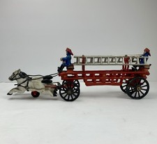 VTG Cast Iron Horse Drawn Hook & Ladders Fire Wagon with 2 Firemen 2 Horses