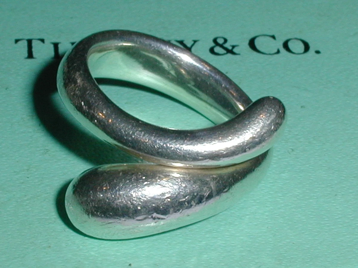 Tiffany & Co. Sterling Silver Fine Jewelry 925 Metal Purity for
