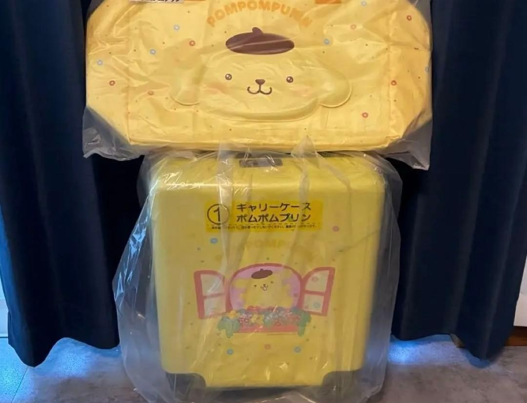 Sanrio Characters Atari Kuji Carry Case 30L Pompompurin & Carry On