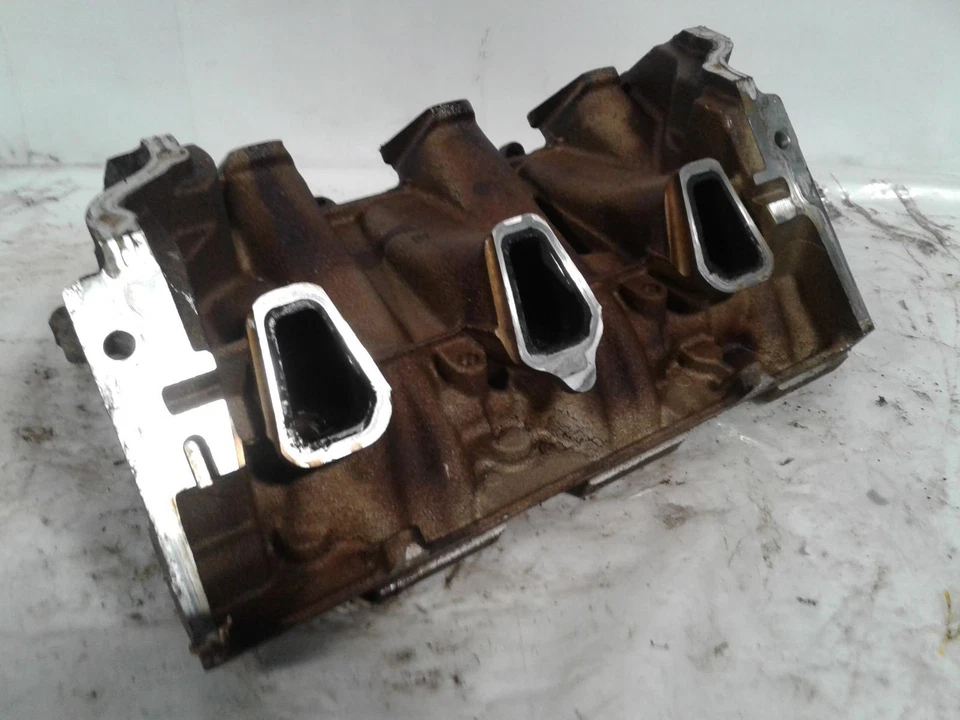Used Lower Engine Intake Manifold fits: 1999 Mitsubishi 3000gt SOHC lower Lower Foto 2 de 4