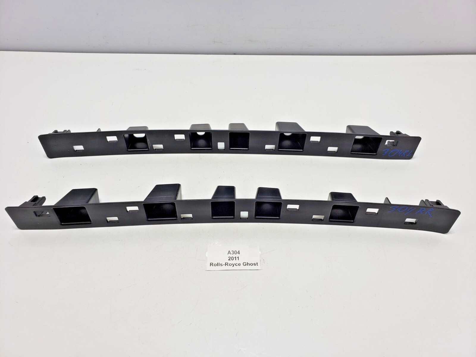 ✅ 10-14 OEM Rolls-Royce Ghost RR4 Rear Left Right Side Door Sill Cover Bracket