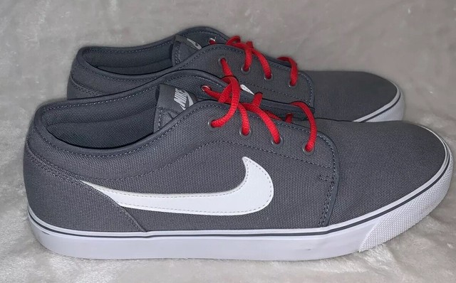 nike toki low