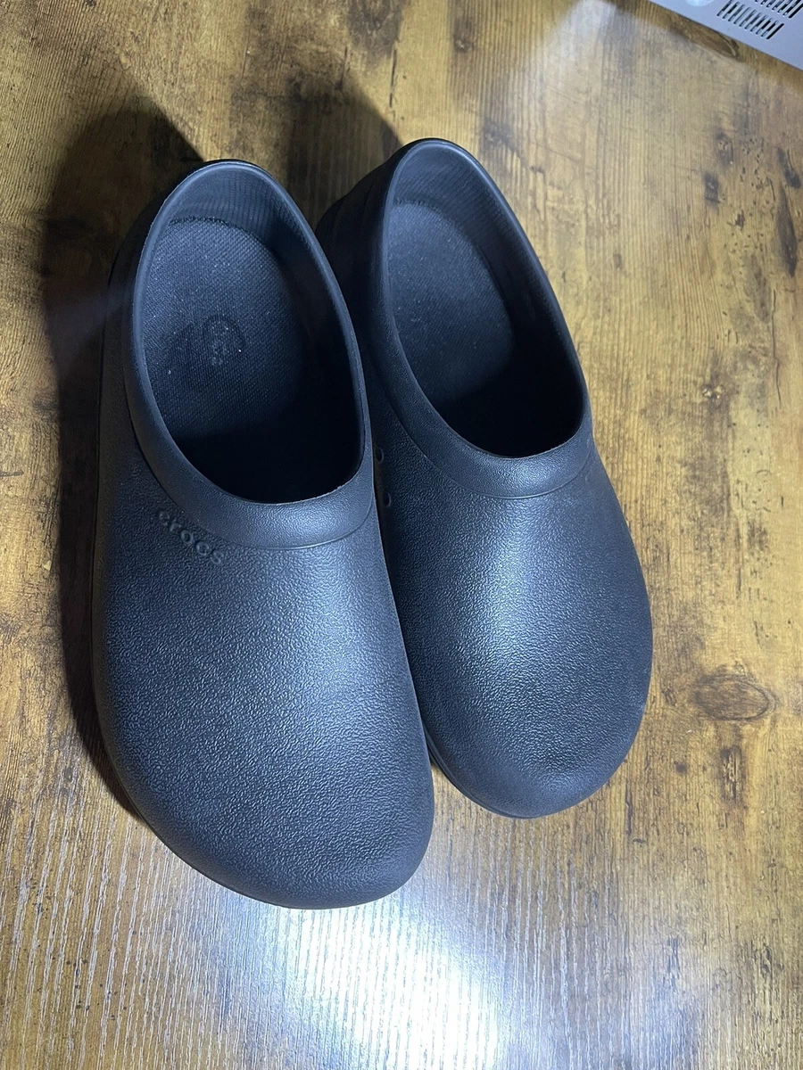 Black best sale nursing crocs