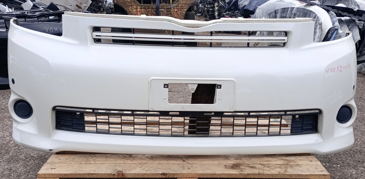 GENUINE 2007-2014 TOYOTA VOXY NOAH - FRONT WHITE BUMPER WITH FOG