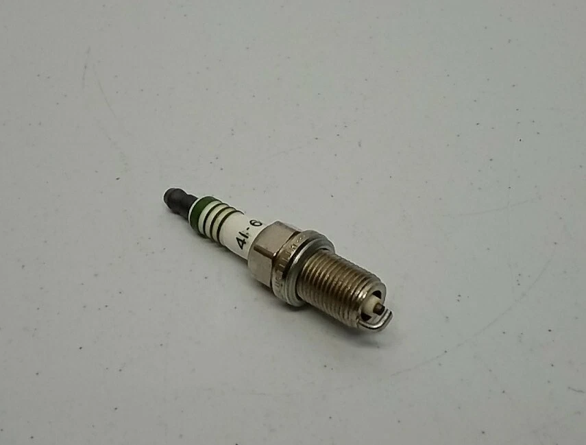 Bujía automotriz 41-602 Acdelco - convencional hecha en EE. UU. Foto 3 de 3