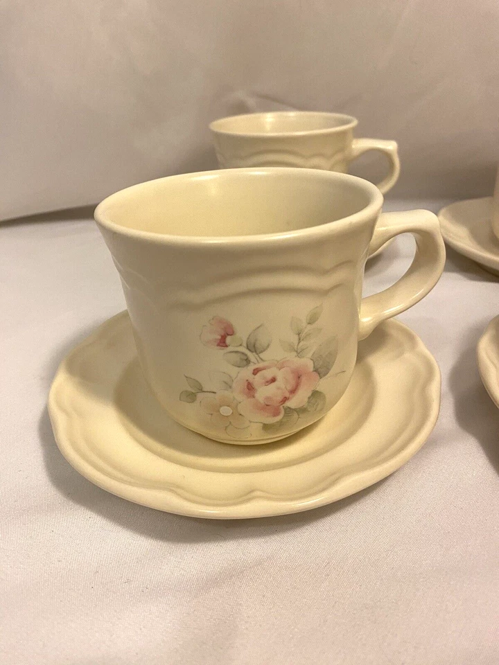 JUEGO DE 4 tazas y platillos de té/café rosa té Pfaltzgraff excelente estado Foto 2 de 4