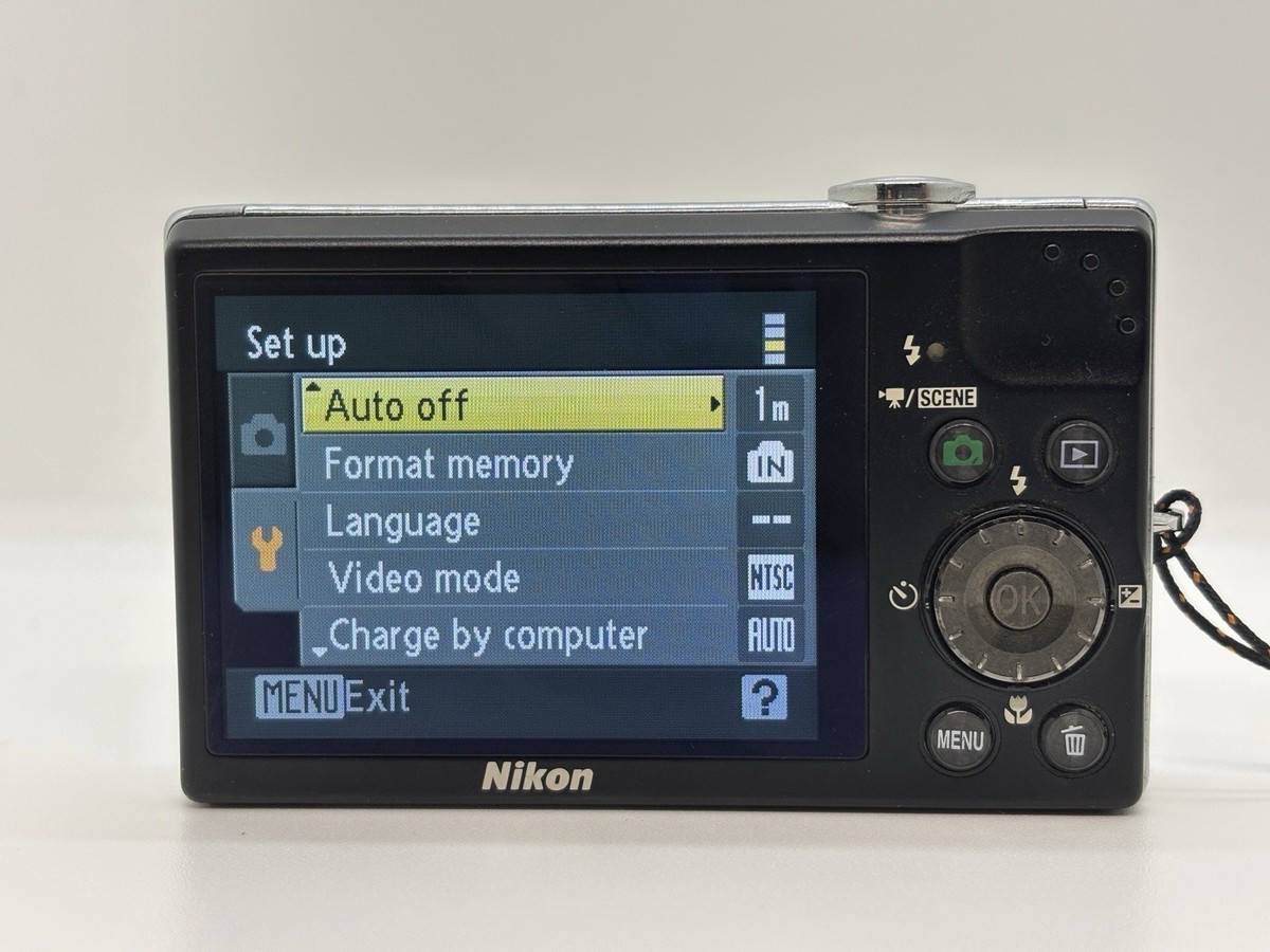 Nikon COOLPIX S640 Silver 12.2MP 5x zoom Compact Digital Camera