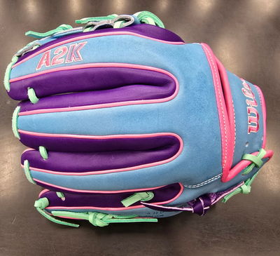 NEW! Wilson A2K 1720 October 2025 Glove Of The Month 11.5