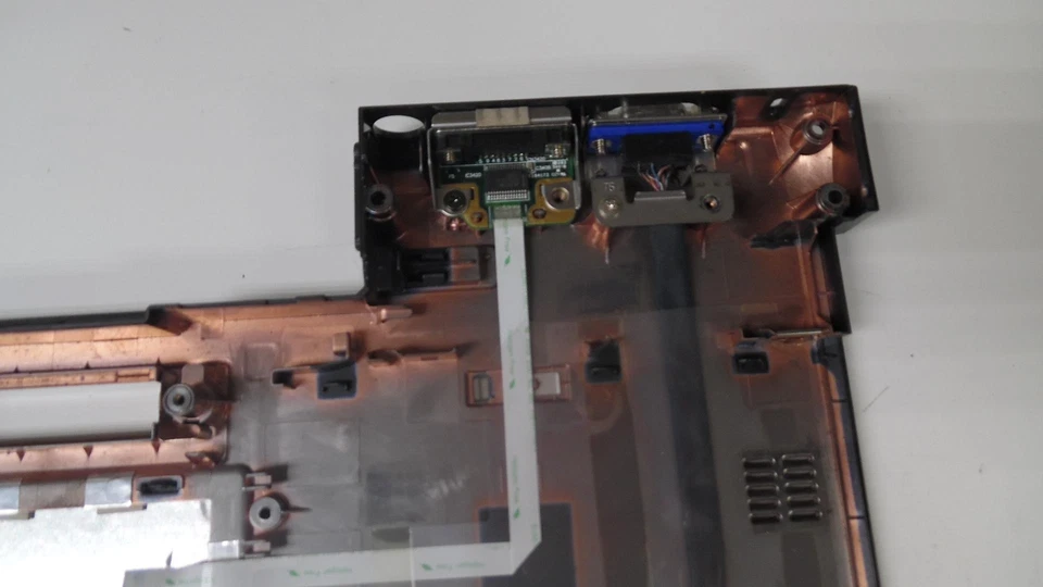 Оригинальный производитель Toshiba Tecra A11 * нижний корпус базовое шасси - GM902858212A-A - Изображение 3 из 4