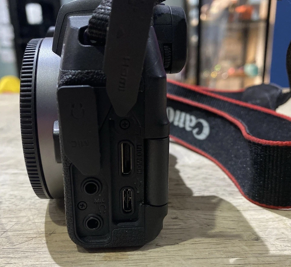 Canon EOS RP 26.2MP Full Frame Mirrorless Digital Camera W/ Battery & Charger - Image 4 of 4