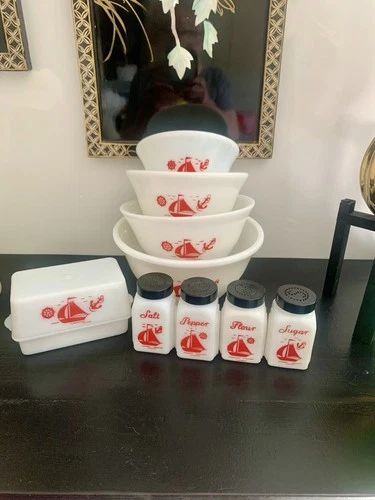 McKee Red Sailboat Bell Shape Mixing bowls * Butter Dish * 4 Piece Shaker Set
