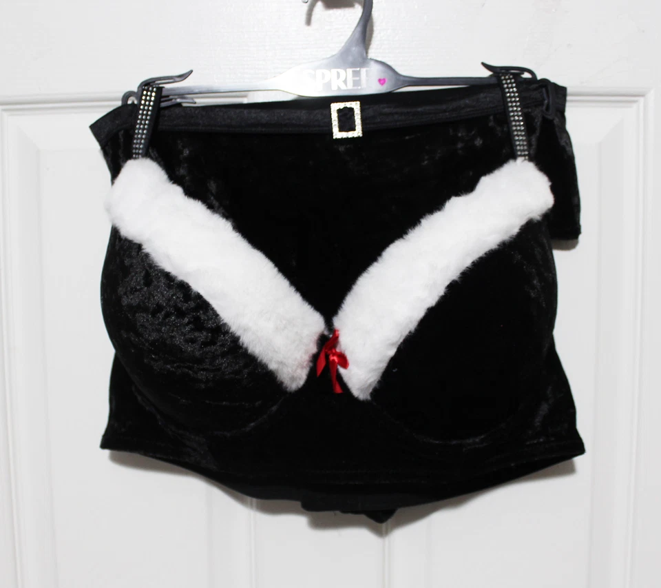 Sutiã e calcinha Spree Intimates feminino 2X plus veludo preto Papai Noel com aro - Imagem 2 de 4