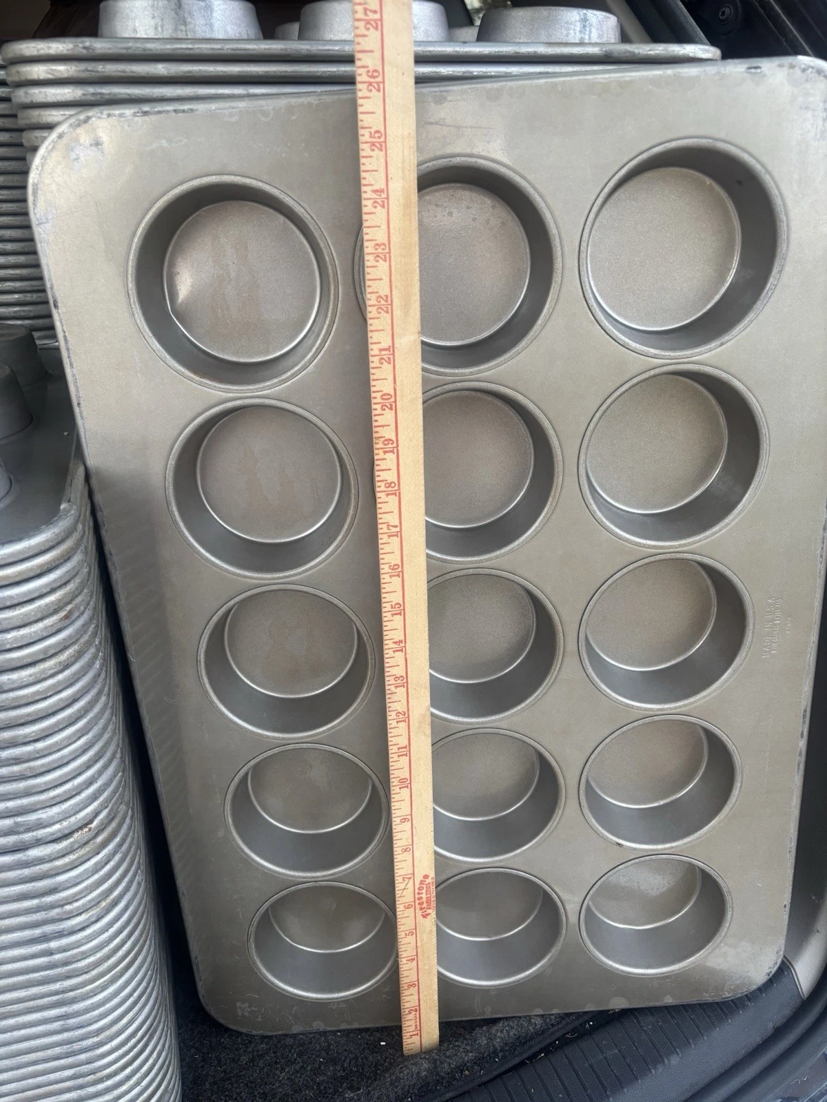 15 Jumbo Muffin/ Mini Cake 10oz Steel Baking Kitchen Commercial Indus Tin Pan
Opens in a new window