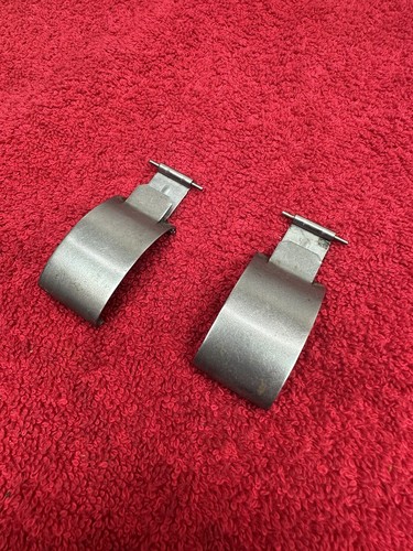 90-05 Chevrolet GMC ASTRO SAFARI VAN OEM Air Filter Housing Box Lid Clamps Only - Picture 2 of 6