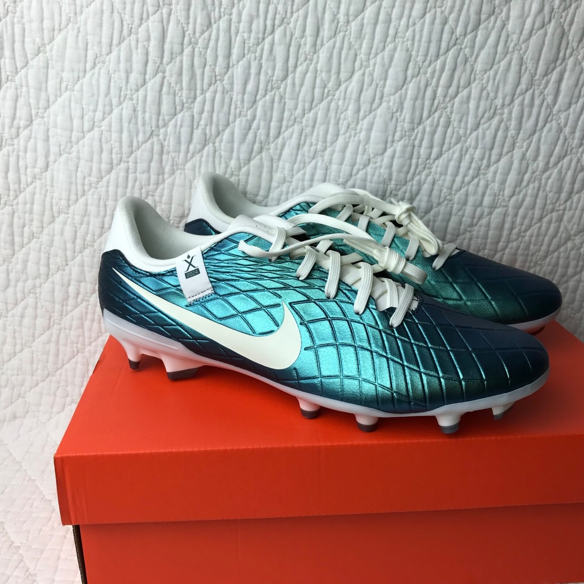 Nike Legend 10 Academy FG/MG 30 Soccer Cleats Men's SZ 9